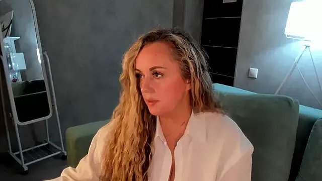 Freechat Sky_Kuper on StripChat